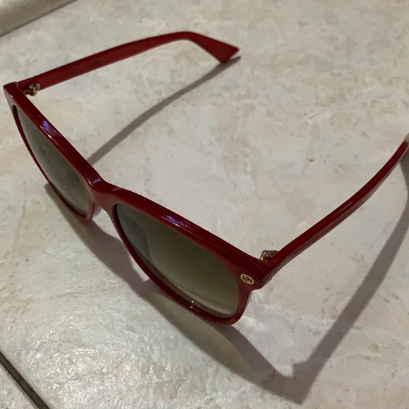 Gucci Sunglasses - Picture 1 of 3